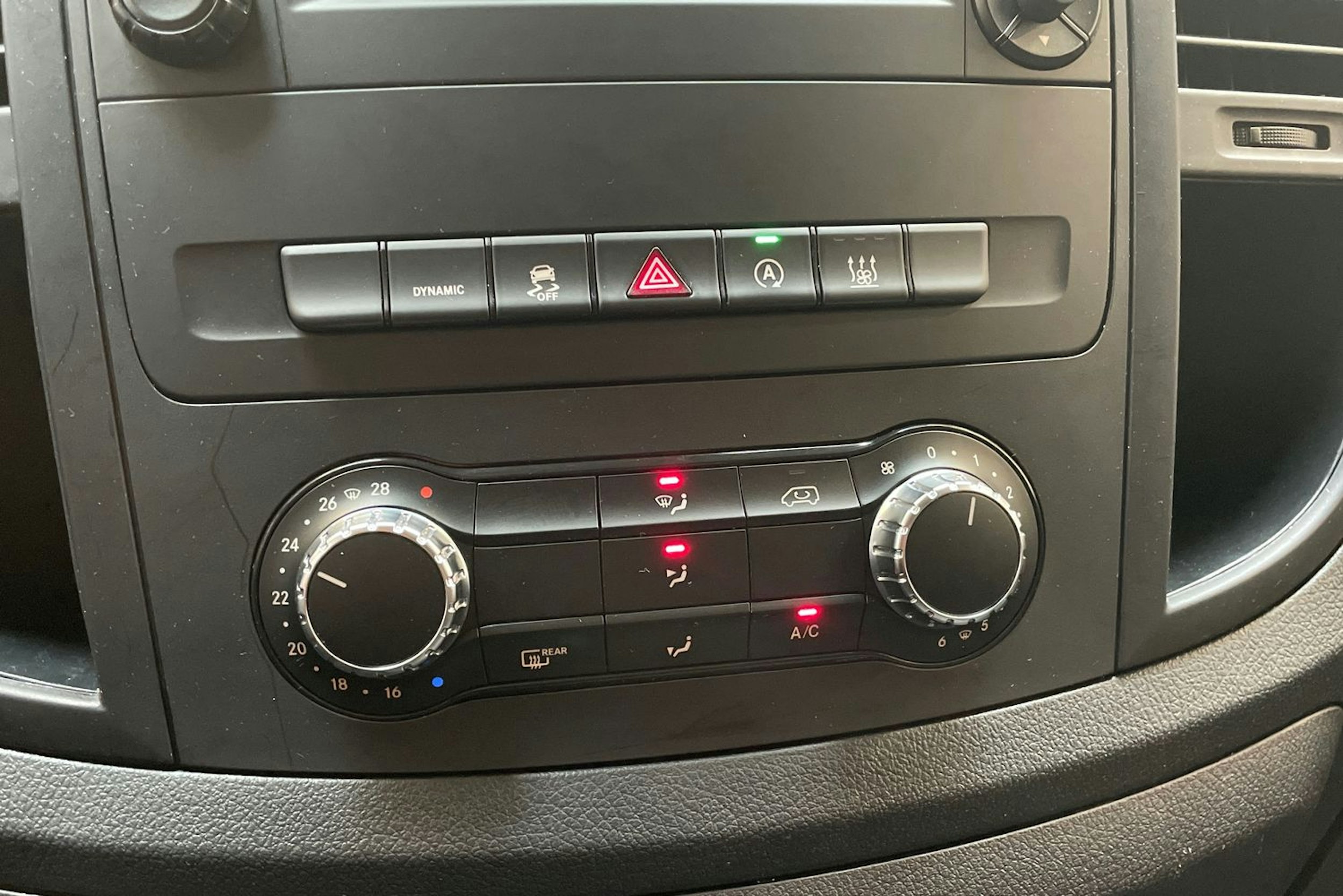 musta Mercedes-Benz Vito 2020 kuva 19.