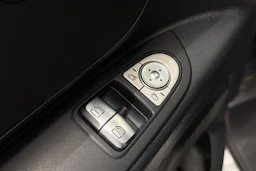 valkoinen Mercedes-Benz Vito 2020 kuva 15.