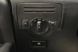 valkoinen Mercedes-Benz Vito 2020 kuva 16.
