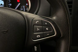 valkoinen Mercedes-Benz Vito 2020 kuva 18.