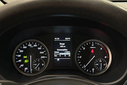 valkoinen Mercedes-Benz Vito 2020 kuva 19.