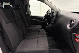 valkoinen Mercedes-Benz Vito 2020 kuva 25.