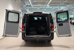 valkoinen Mercedes-Benz Vito 2020 kuva 28.