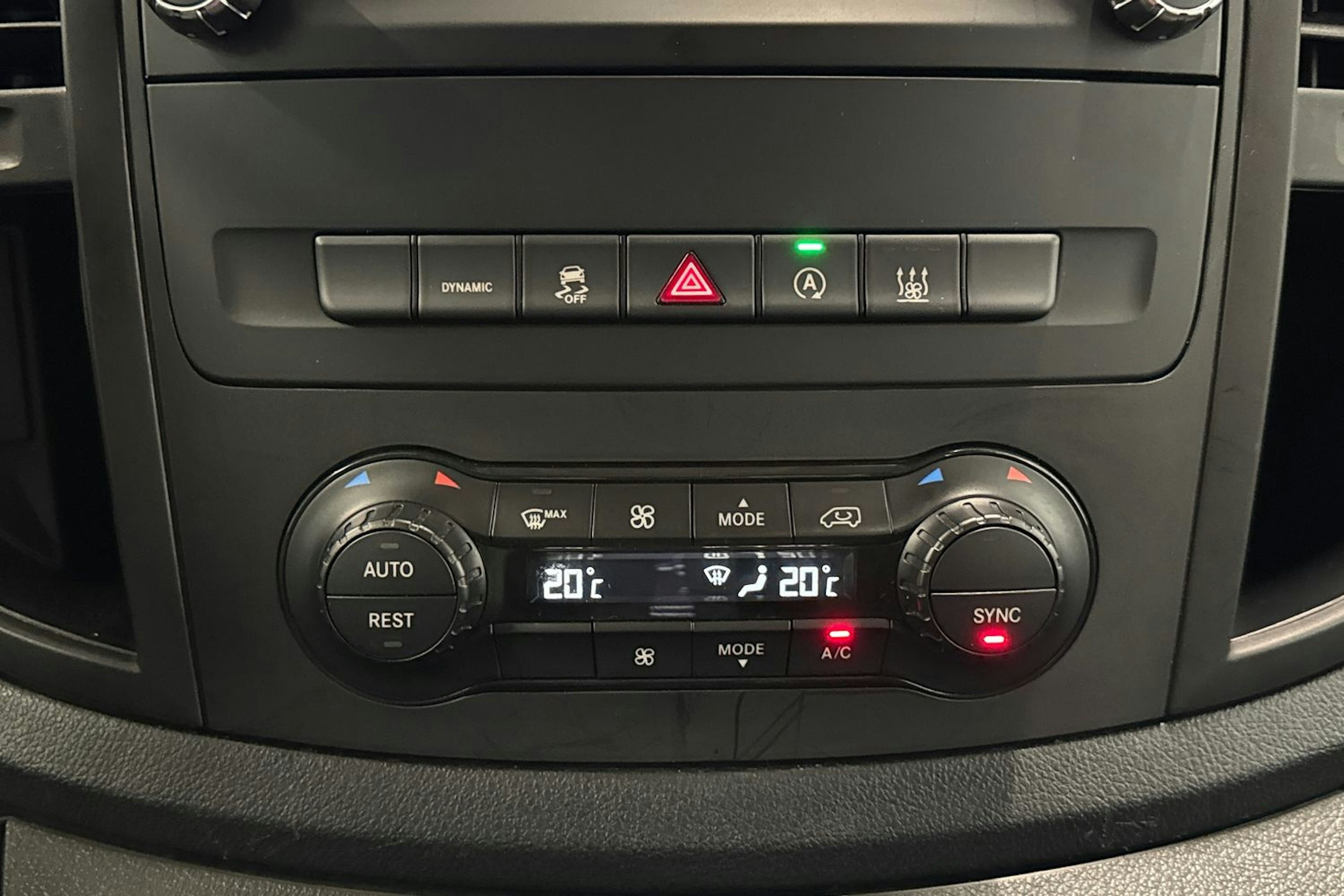 hopea Mercedes-Benz Vito 2020 kuva 16.