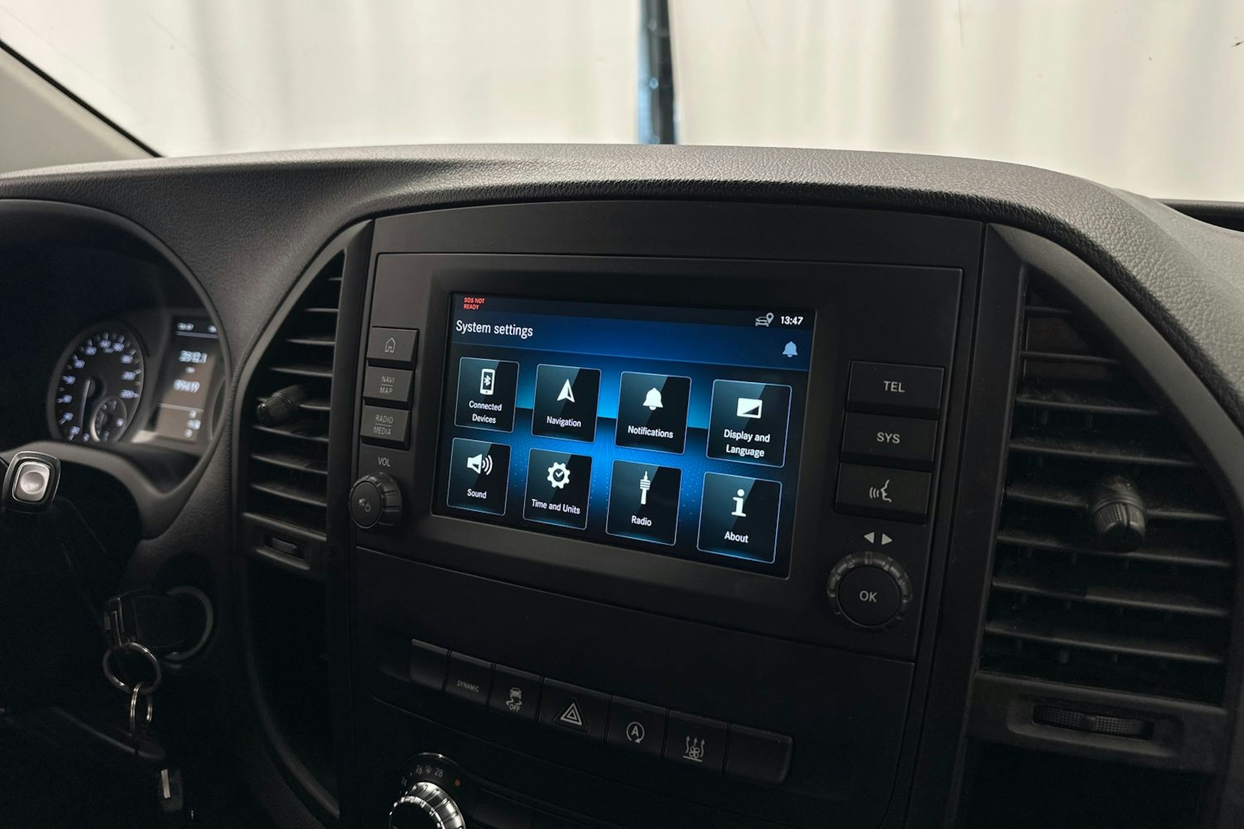 valkoinen Mercedes-Benz Vito 2020 kuva 17.