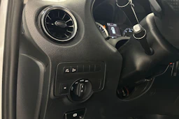 valkoinen Mercedes-Benz Vito 2020 kuva 23.