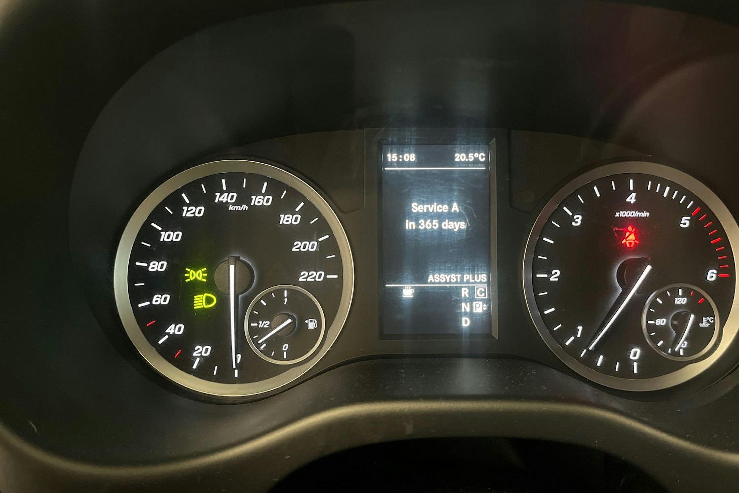 valkoinen Mercedes-Benz Vito 2020 kuva 21.