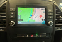 valkoinen Mercedes-Benz Vito 2020 kuva 25.