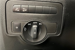 valkoinen Mercedes-Benz Vito 2020 kuva 29.