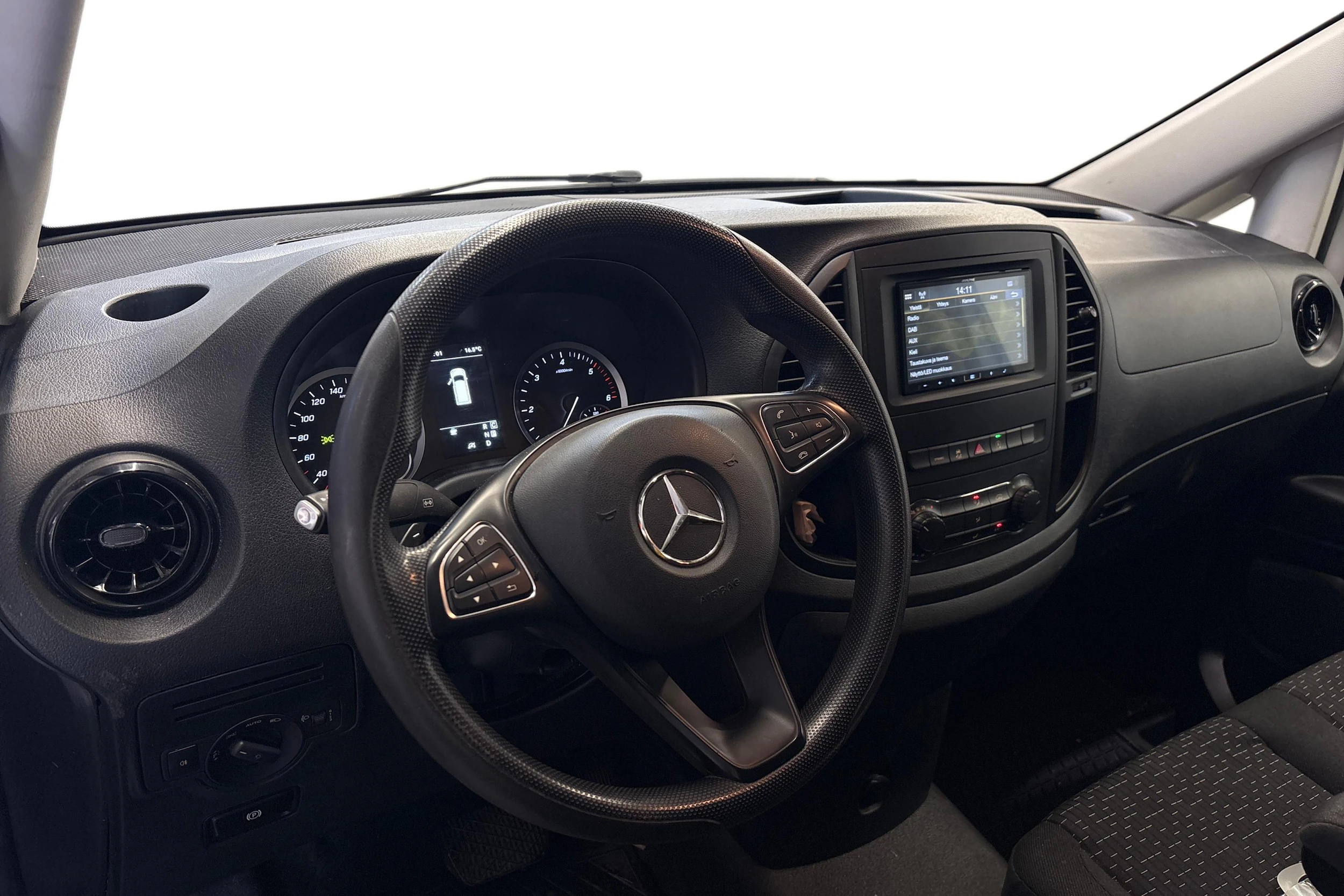 valkoinen Mercedes-Benz Vito 2020 kuva 3.