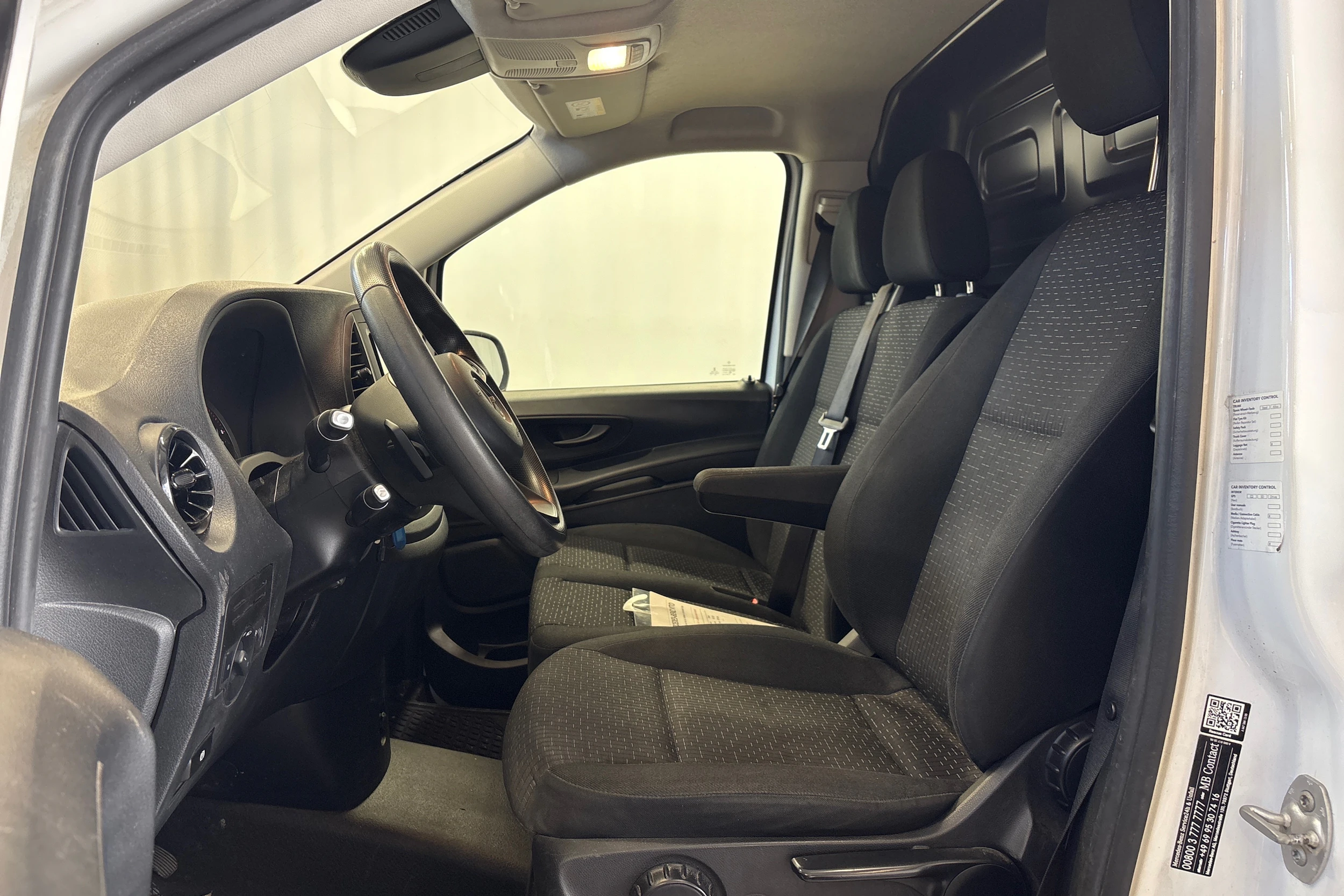 valkoinen Mercedes-Benz Vito 2020 kuva 4.