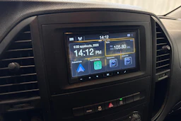 valkoinen Mercedes-Benz Vito 2020 kuva 5.