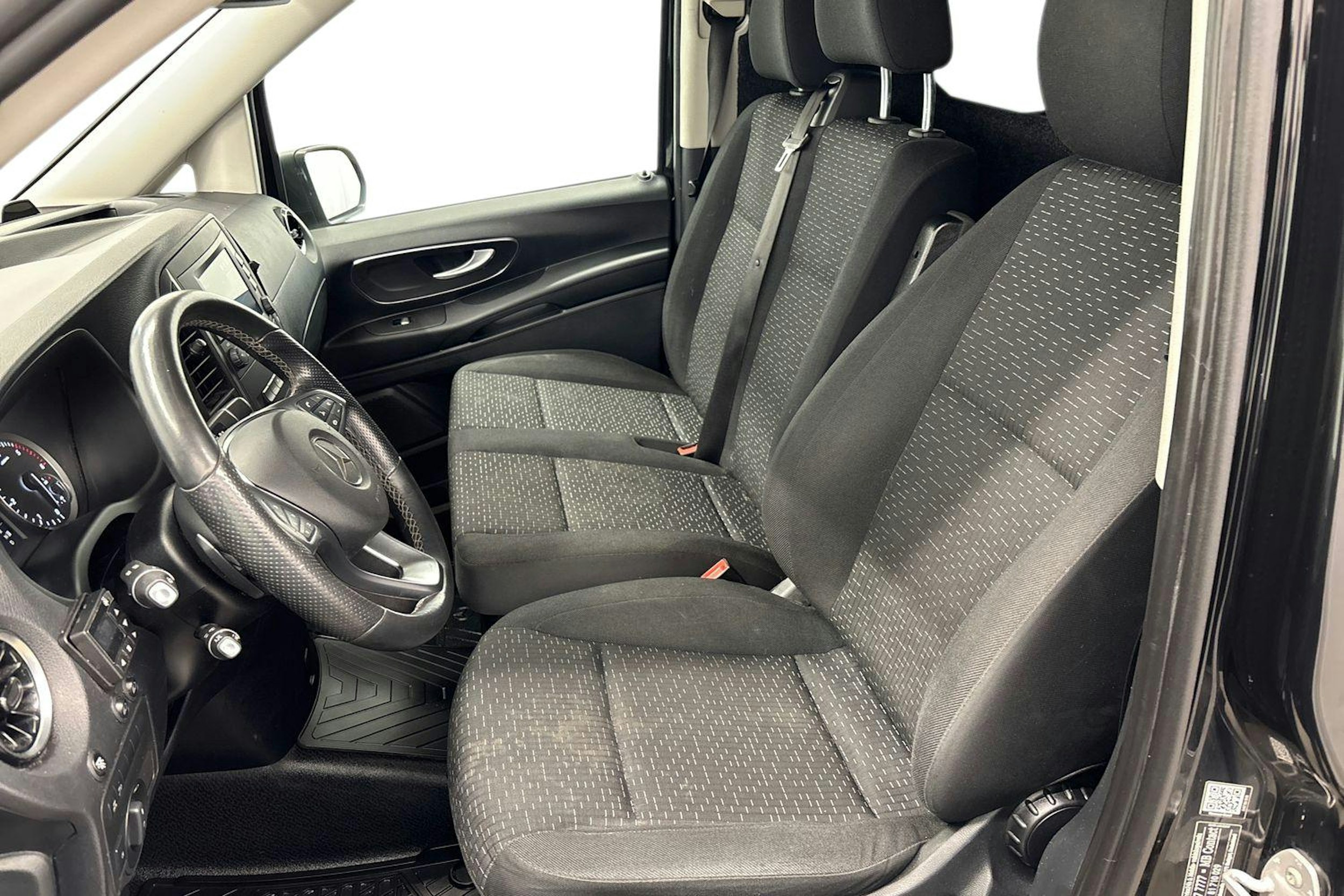 musta Mercedes-Benz Vito 2020 kuva 7.