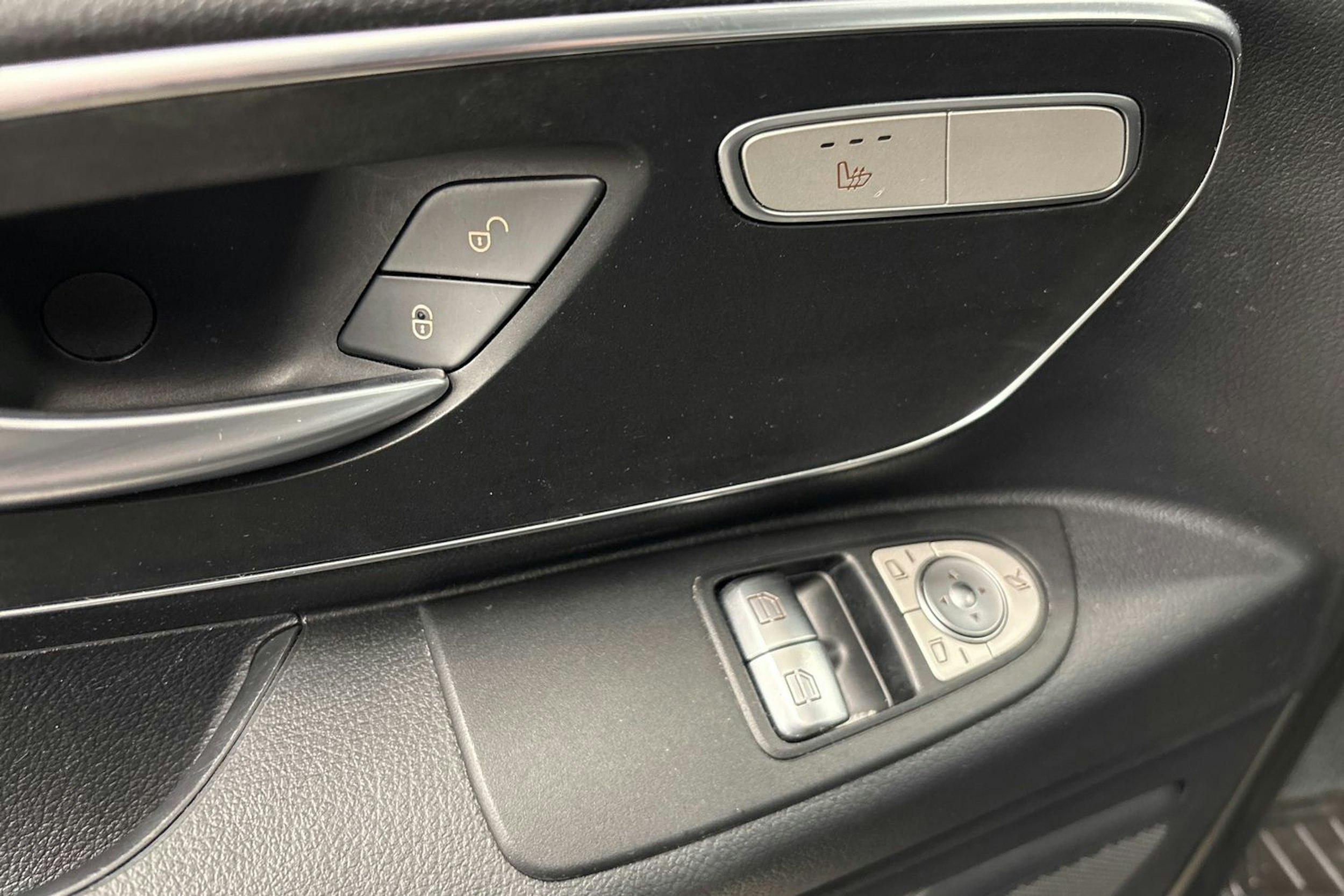musta Mercedes-Benz Vito 2020 kuva 16.