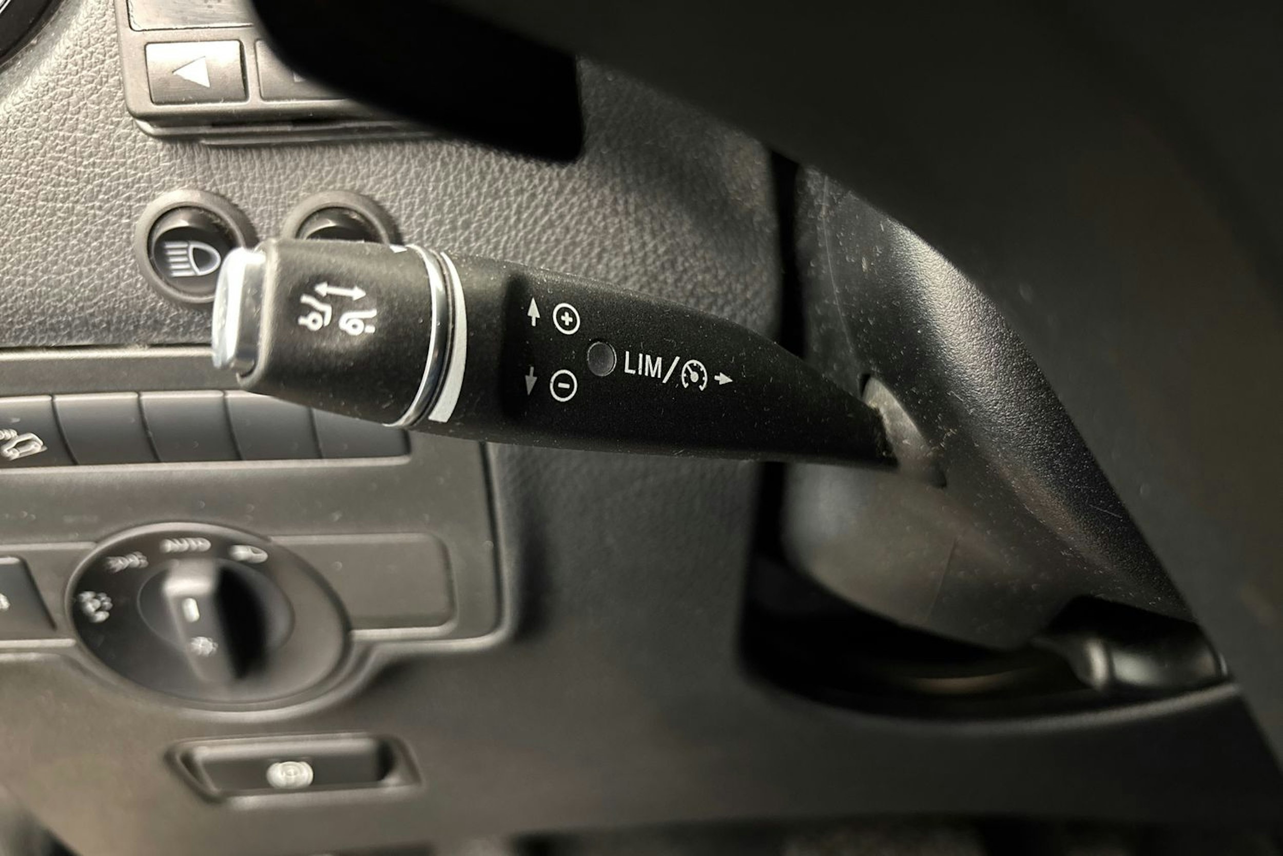 musta Mercedes-Benz Vito 2020 kuva 18.