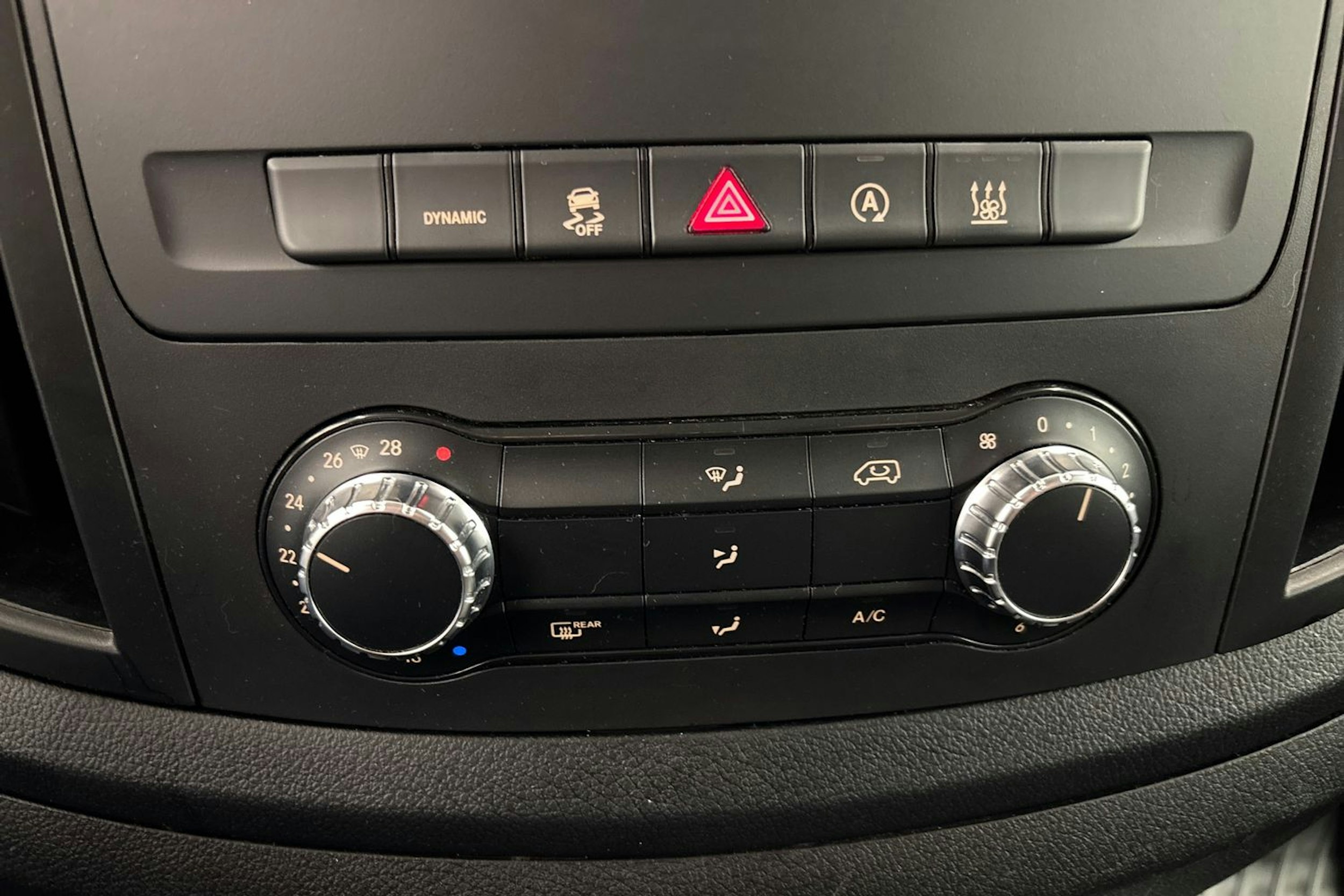 musta Mercedes-Benz Vito 2020 kuva 22.