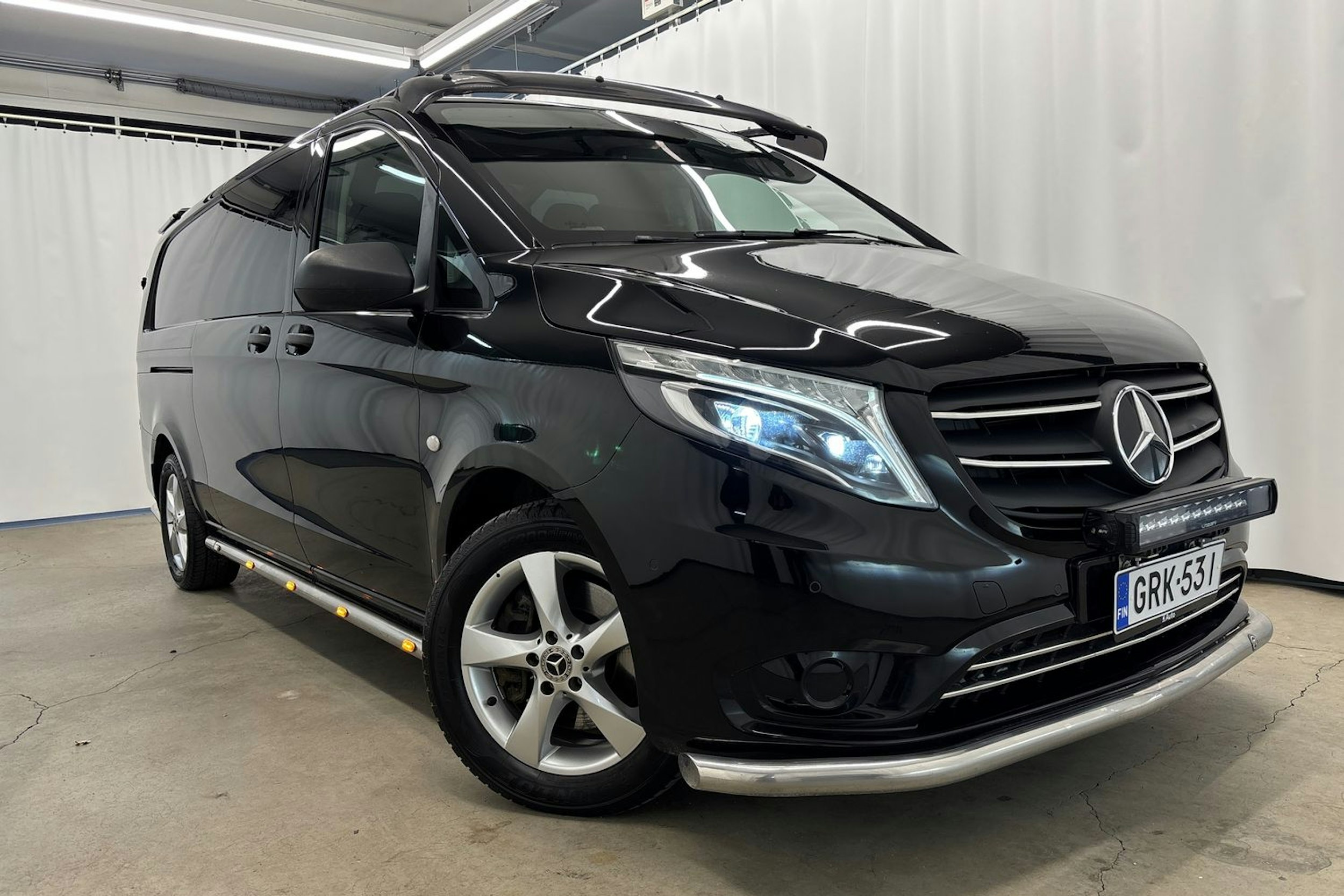 musta Mercedes-Benz Vito 2020 kuva 30.