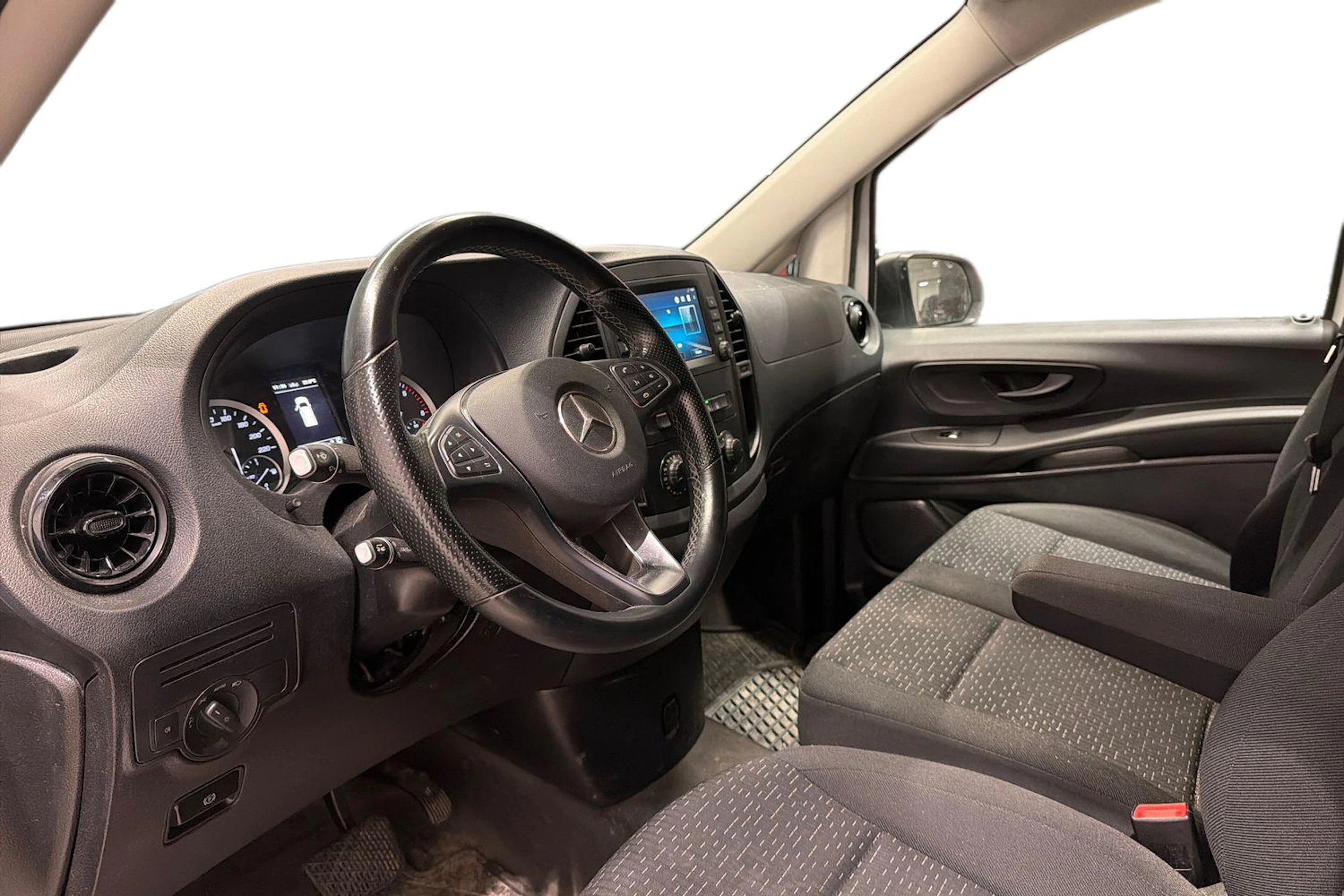 valkoinen Mercedes-Benz Vito 2020 kuva 3.