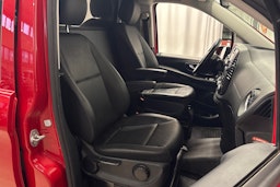 punainen Mercedes-Benz Vito 2020 kuva 17.