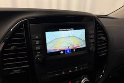 punainen Mercedes-Benz Vito 2020 kuva 23.