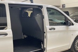 valkoinen Mercedes-Benz Vito 2020 kuva 14.