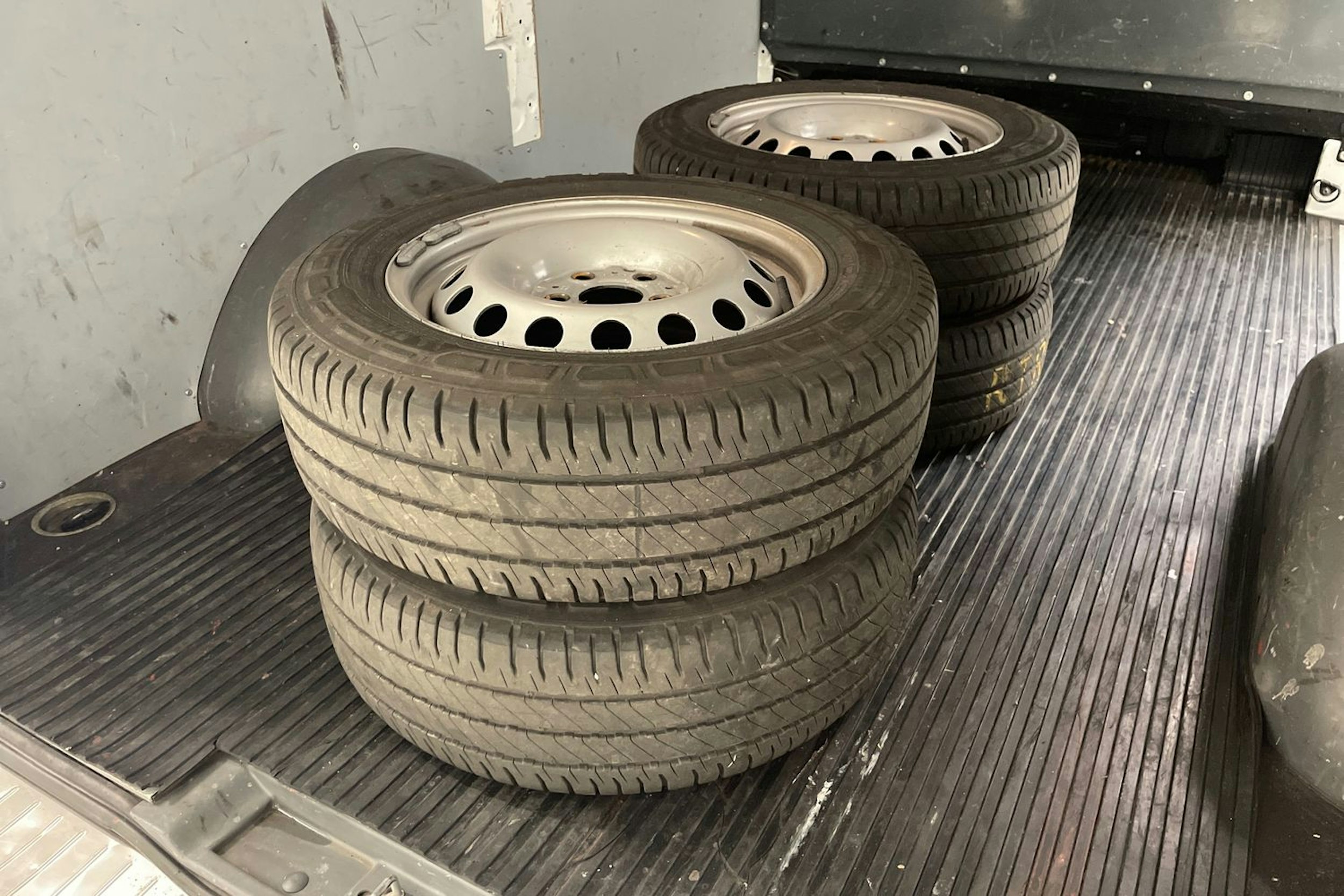 valkoinen Mercedes-Benz Vito 2020 kuva 17.