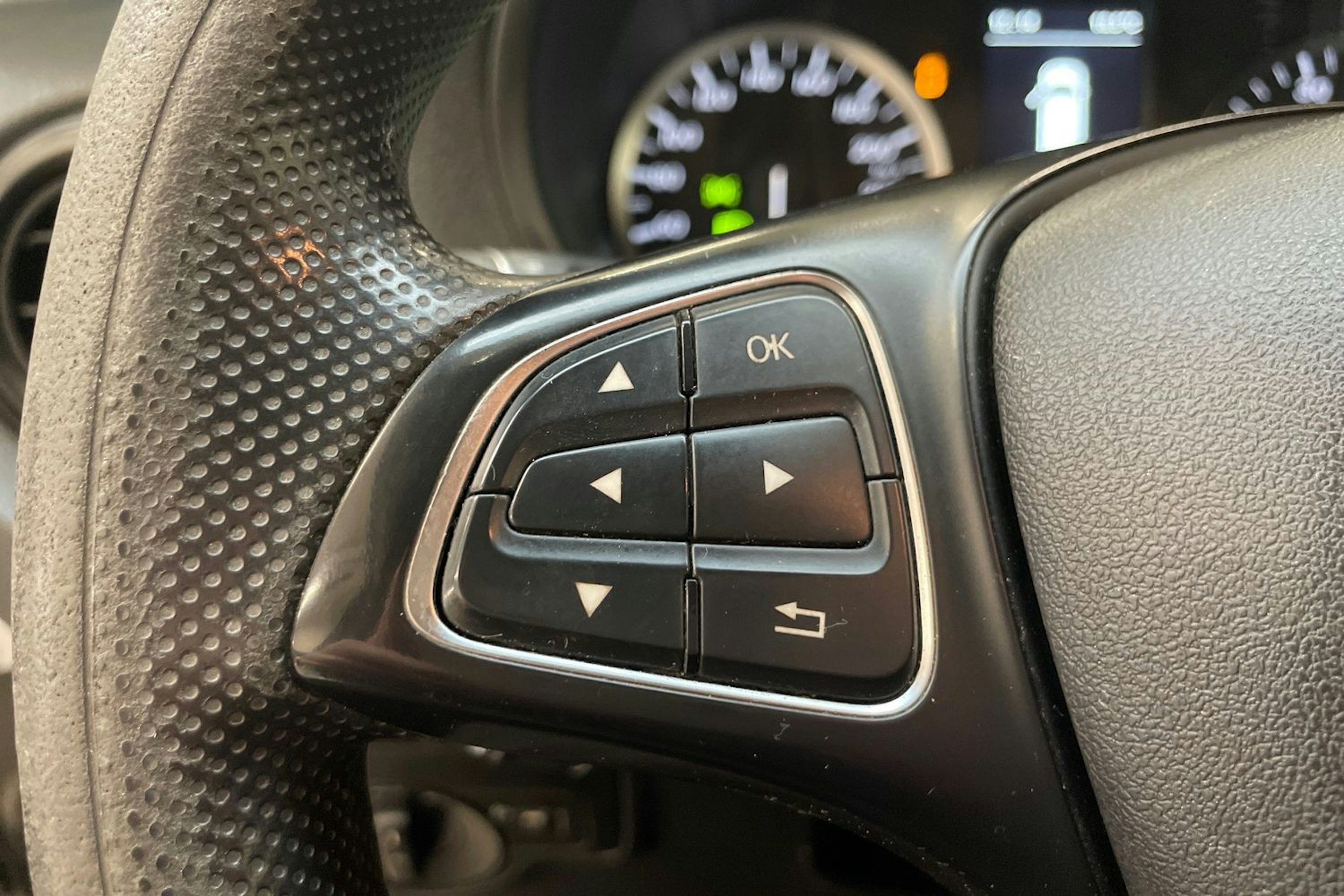 valkoinen Mercedes-Benz Vito 2020 kuva 19.