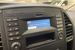 valkoinen Mercedes-Benz Vito 2020 kuva 24.