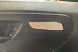 valkoinen Mercedes-Benz Vito 2020 kuva 30.