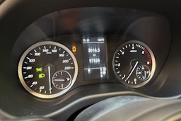 valkoinen Mercedes-Benz Vito 2020 kuva 13.