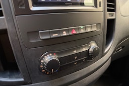 valkoinen Mercedes-Benz Vito 2020 kuva 18.