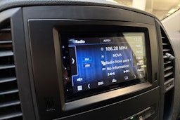 valkoinen Mercedes-Benz Vito 2020 kuva 19.