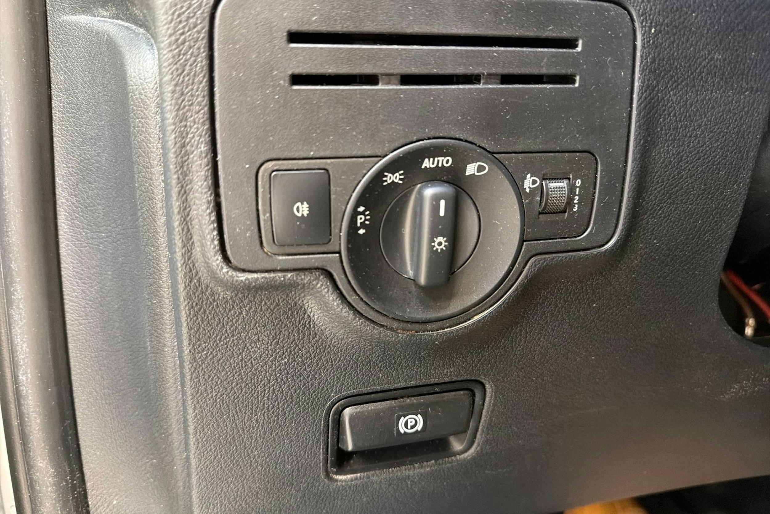 valkoinen Mercedes-Benz Vito 2020 kuva 20.