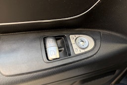 valkoinen Mercedes-Benz Vito 2020 kuva 21.