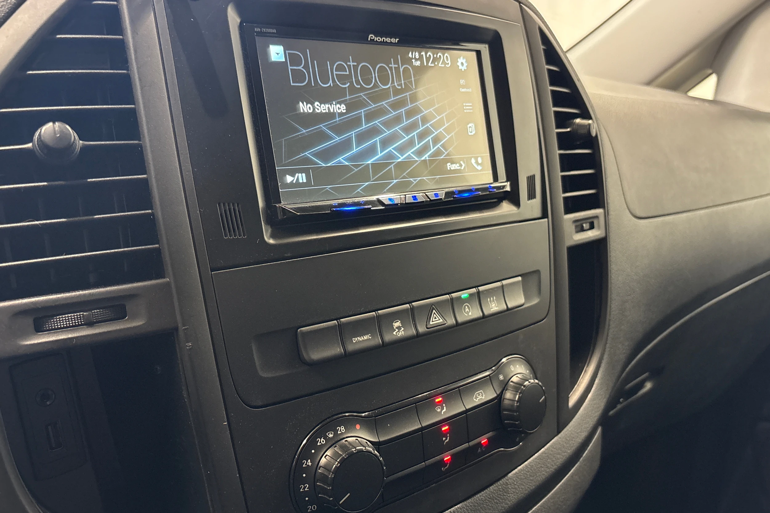sininen Mercedes-Benz Vito 2020 kuva 14.