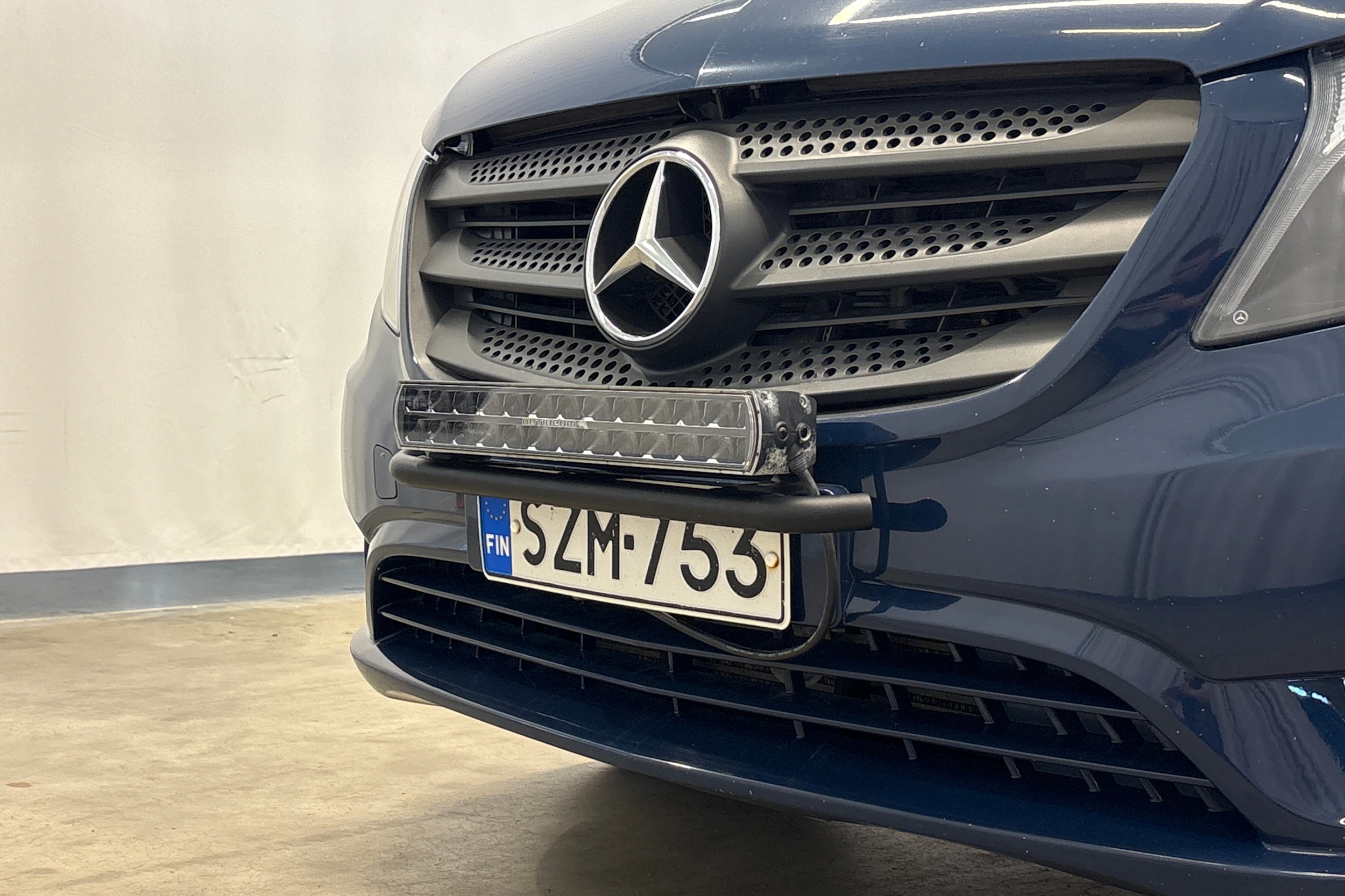 sininen Mercedes-Benz Vito 2020 kuva 23.