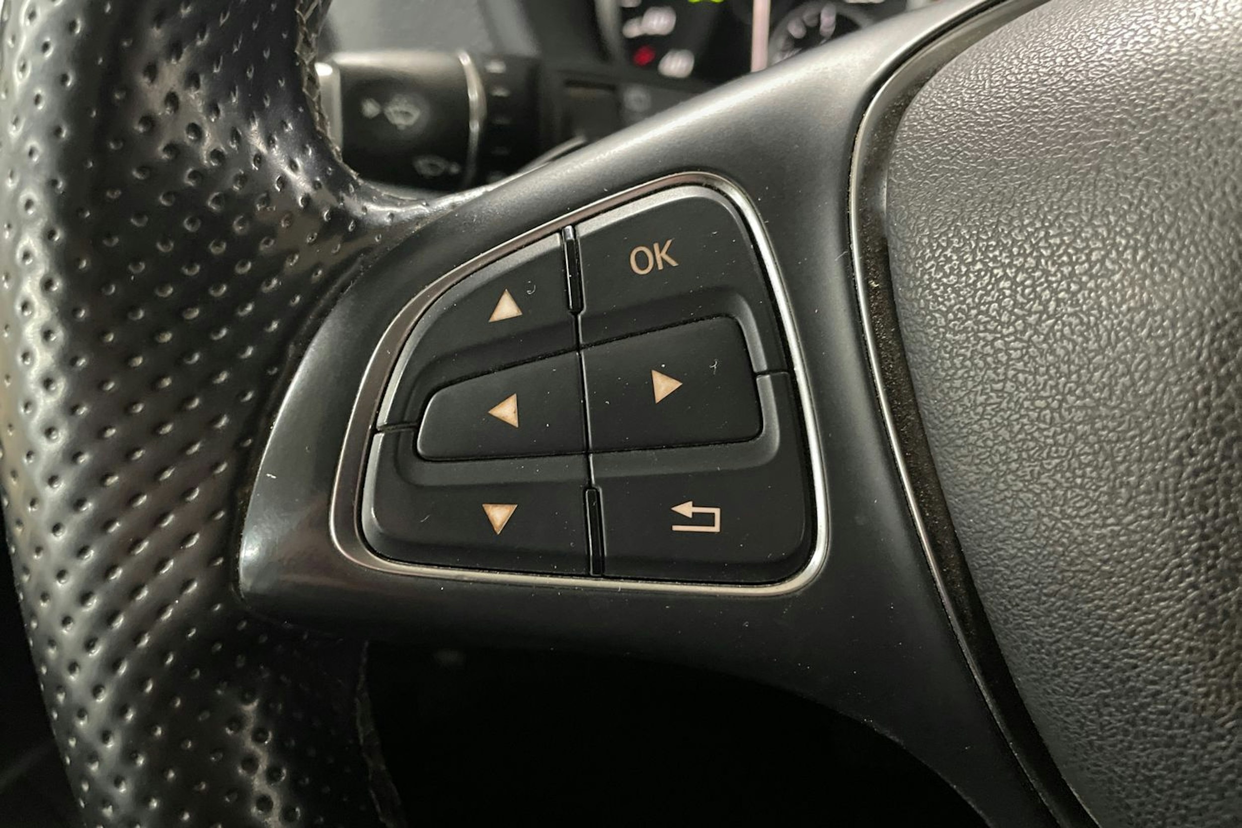 Valkoinen Mercedes-Benz VITO 2020 kuva 13.