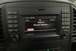 Valkoinen Mercedes-Benz VITO 2020 kuva 19.