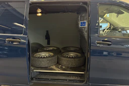 sininen Mercedes-Benz Vito 2020 kuva 11.