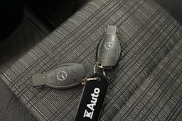 sininen Mercedes-Benz Vito 2020 kuva 17.