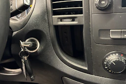 sininen Mercedes-Benz Vito 2020 kuva 18.