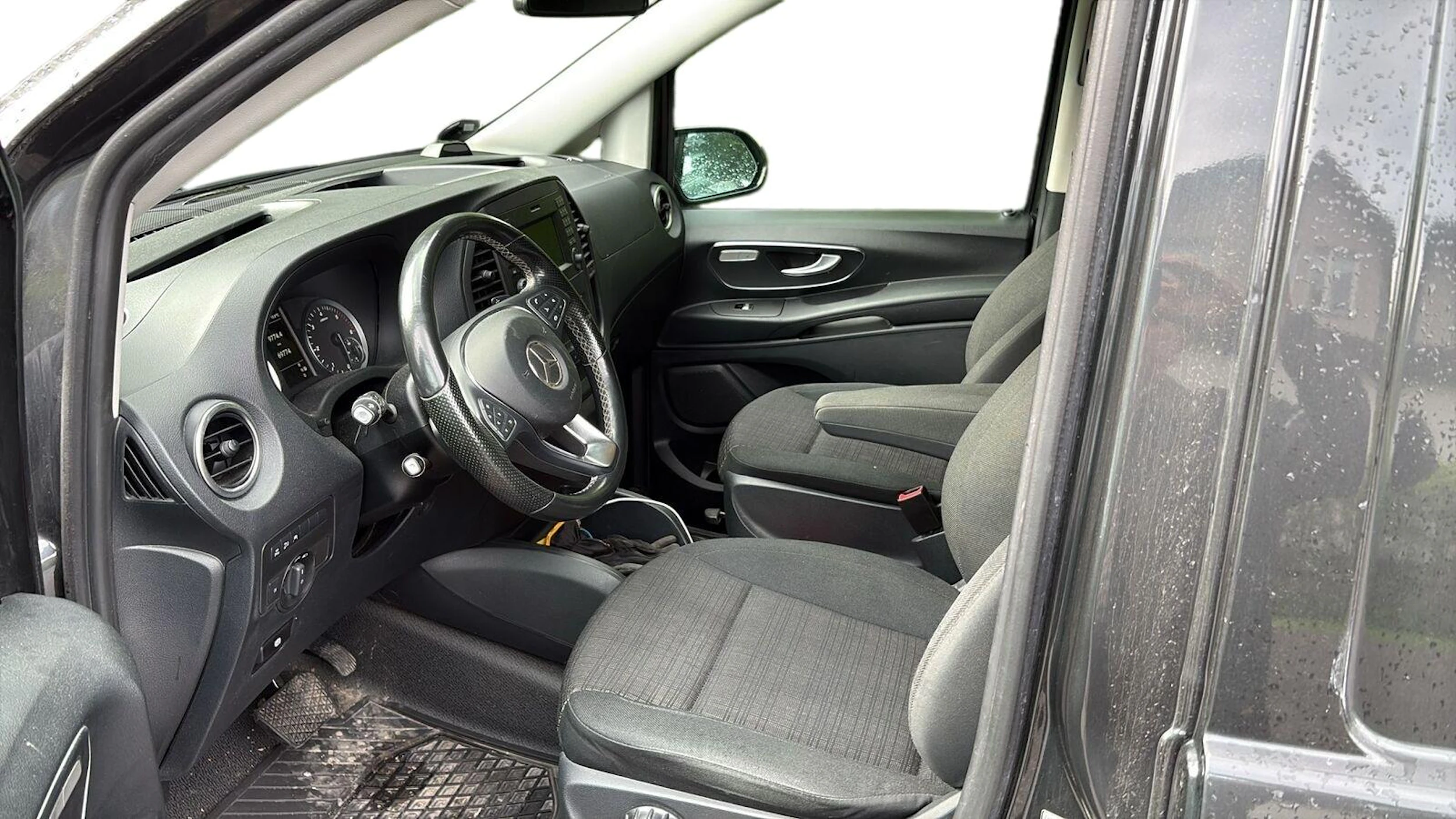 harmaa Mercedes-Benz Vito 2020 kuva 3.