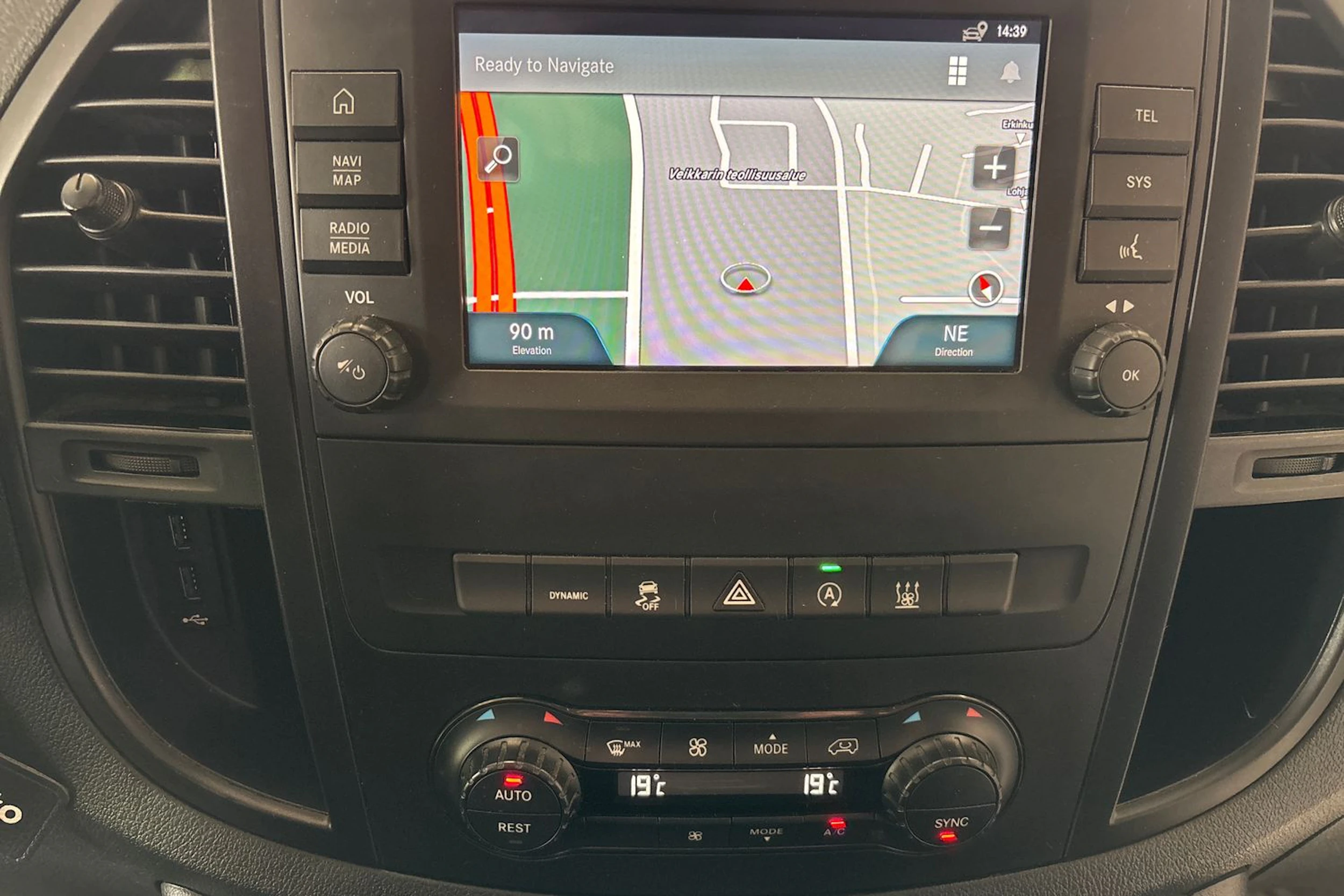 vihreä Mercedes-Benz Vito 2020 kuva 5.