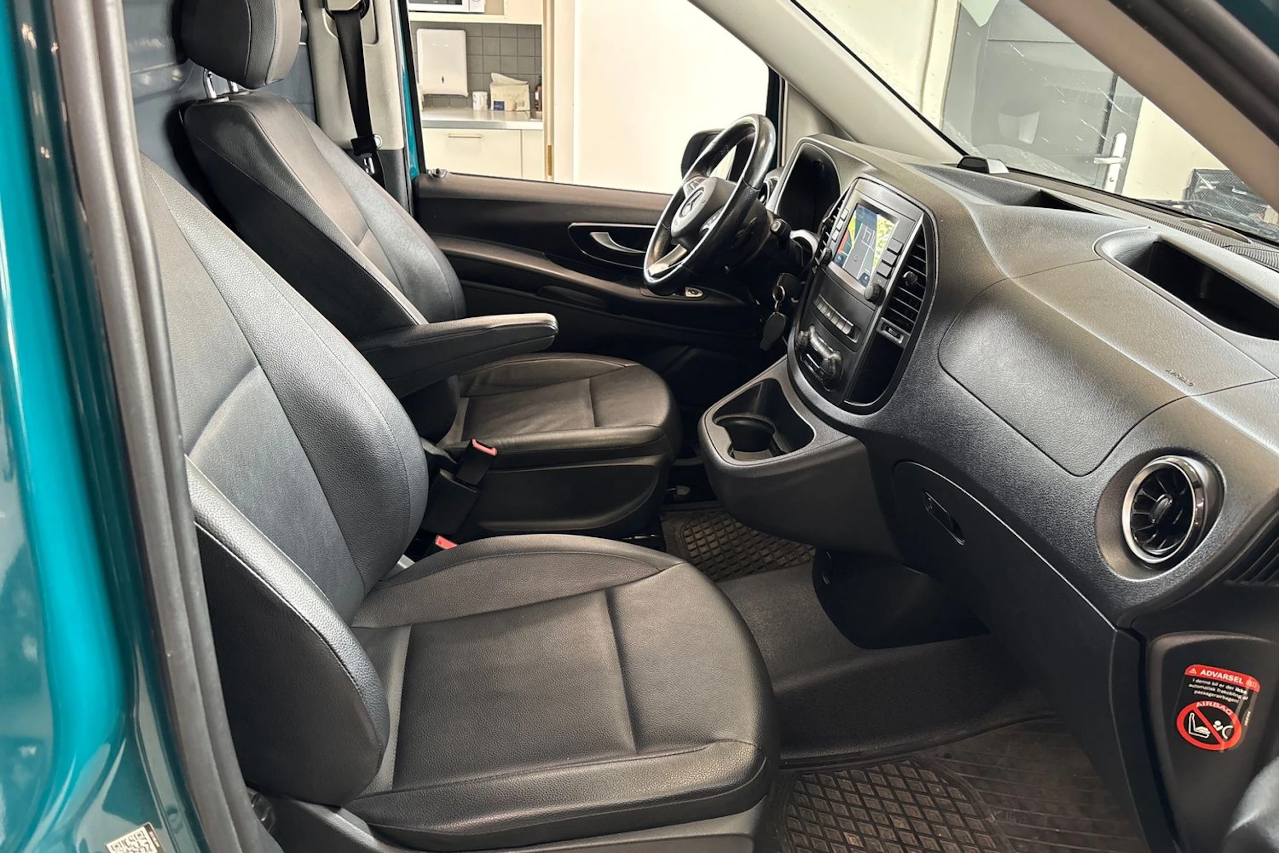 vihreä Mercedes-Benz Vito 2020 kuva 8.