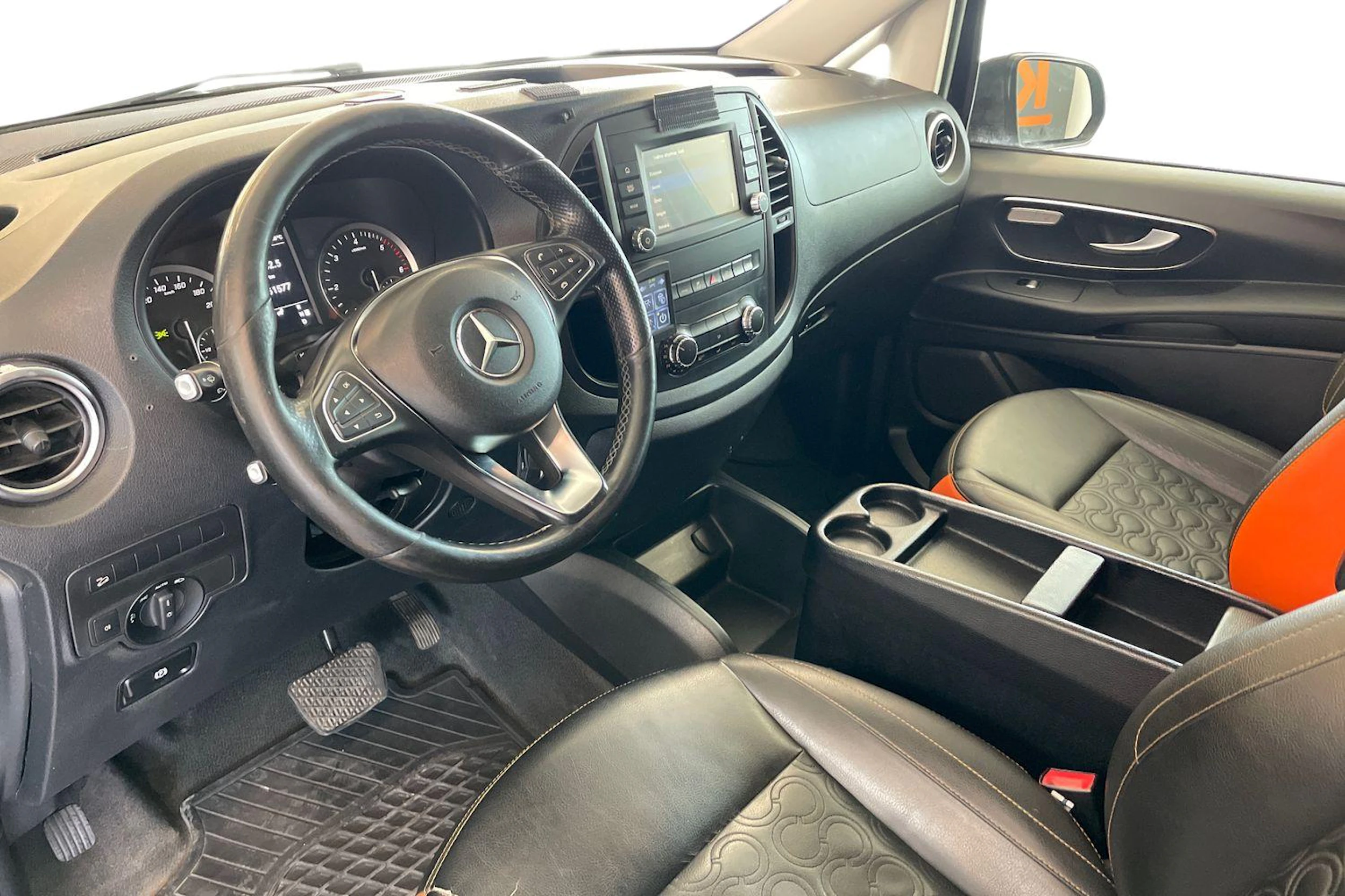 Valkoinen Mercedes-Benz VITO 2020 kuva 8.