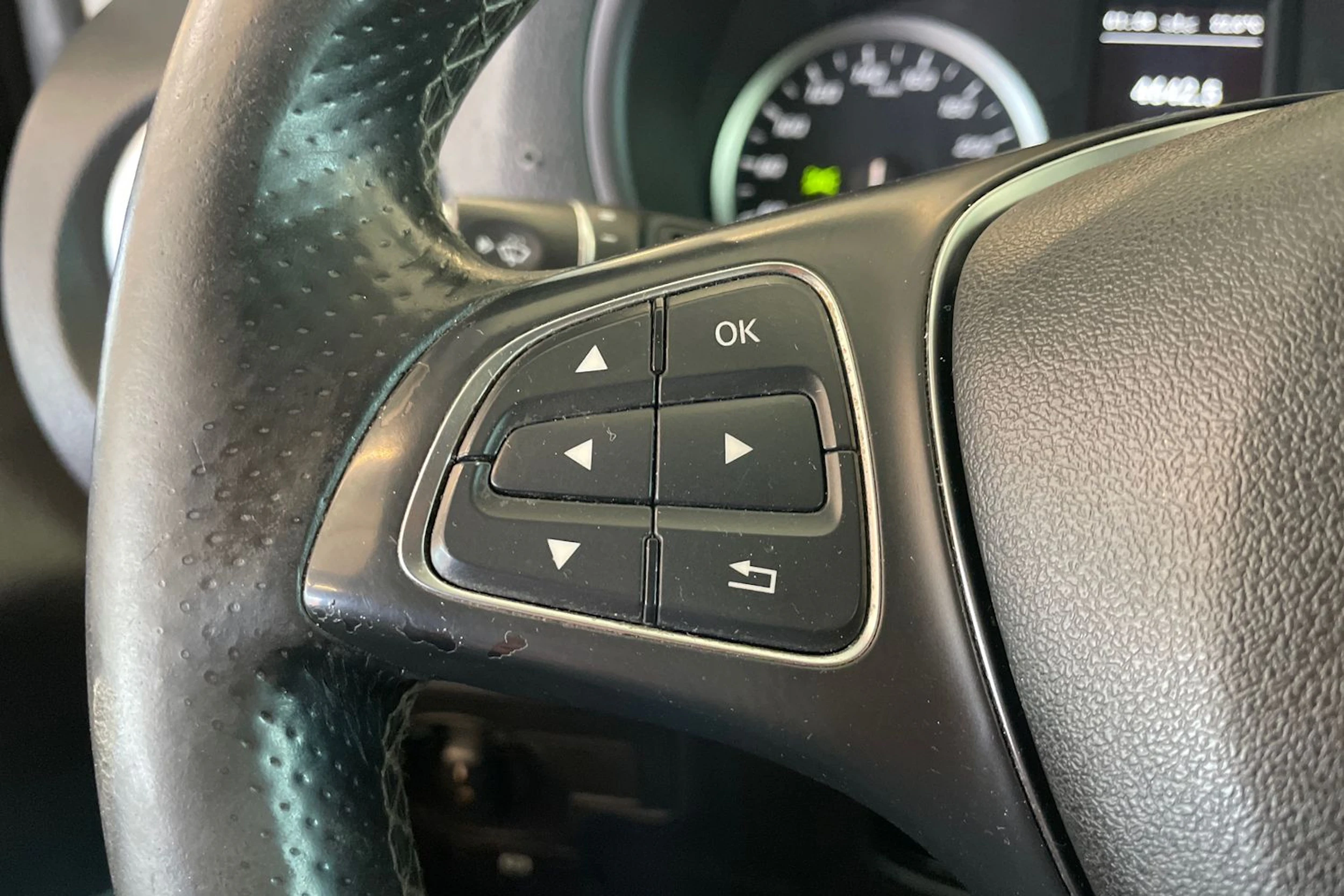 Valkoinen Mercedes-Benz VITO 2020 kuva 16.