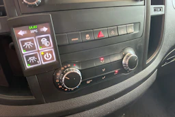 Valkoinen Mercedes-Benz VITO 2020 kuva 19.