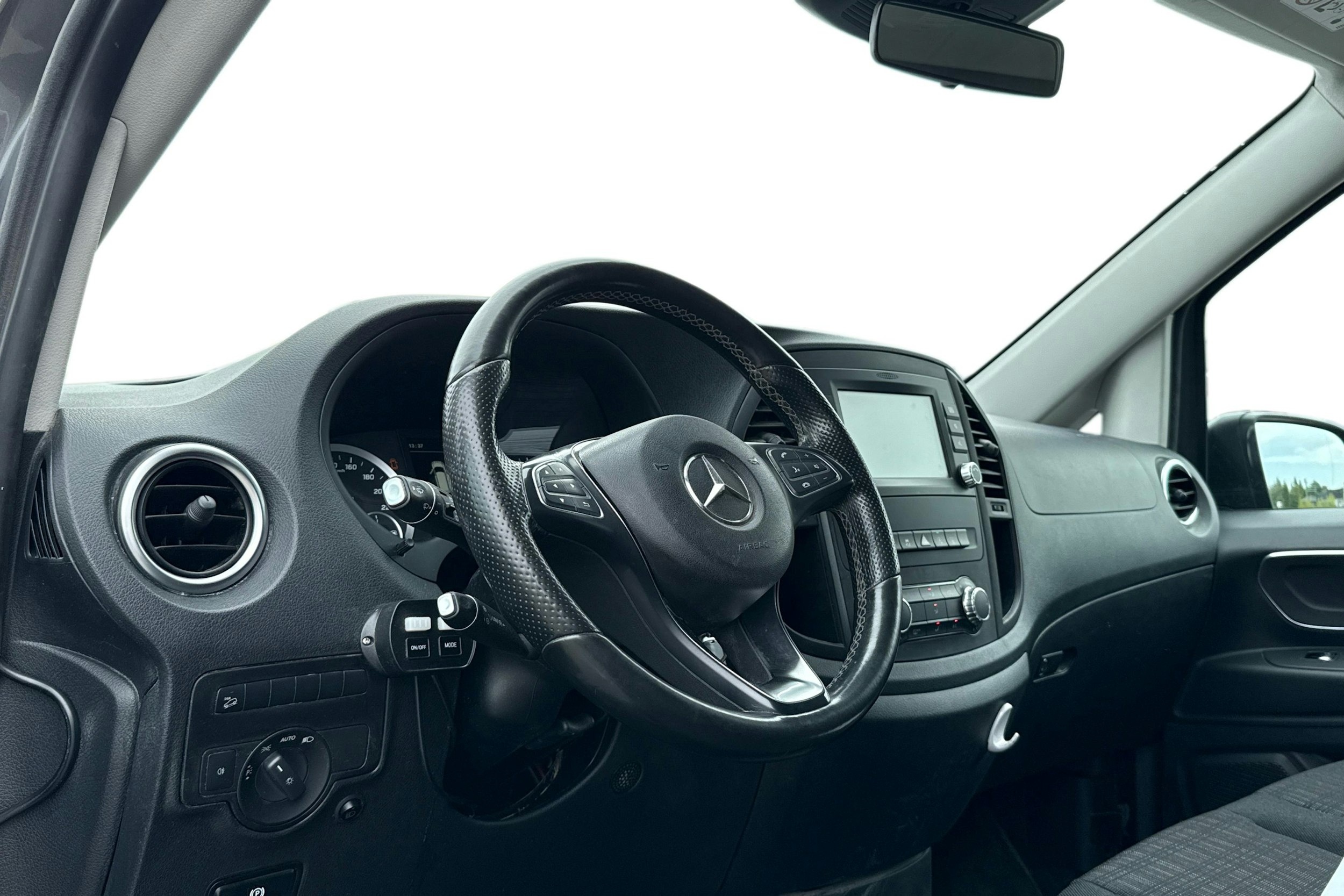 Harmaa Mercedes-Benz VITO 2020 kuva 6.