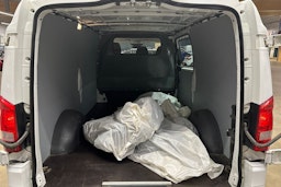 valkoinen Mercedes-Benz Vito 2020 kuva 12.