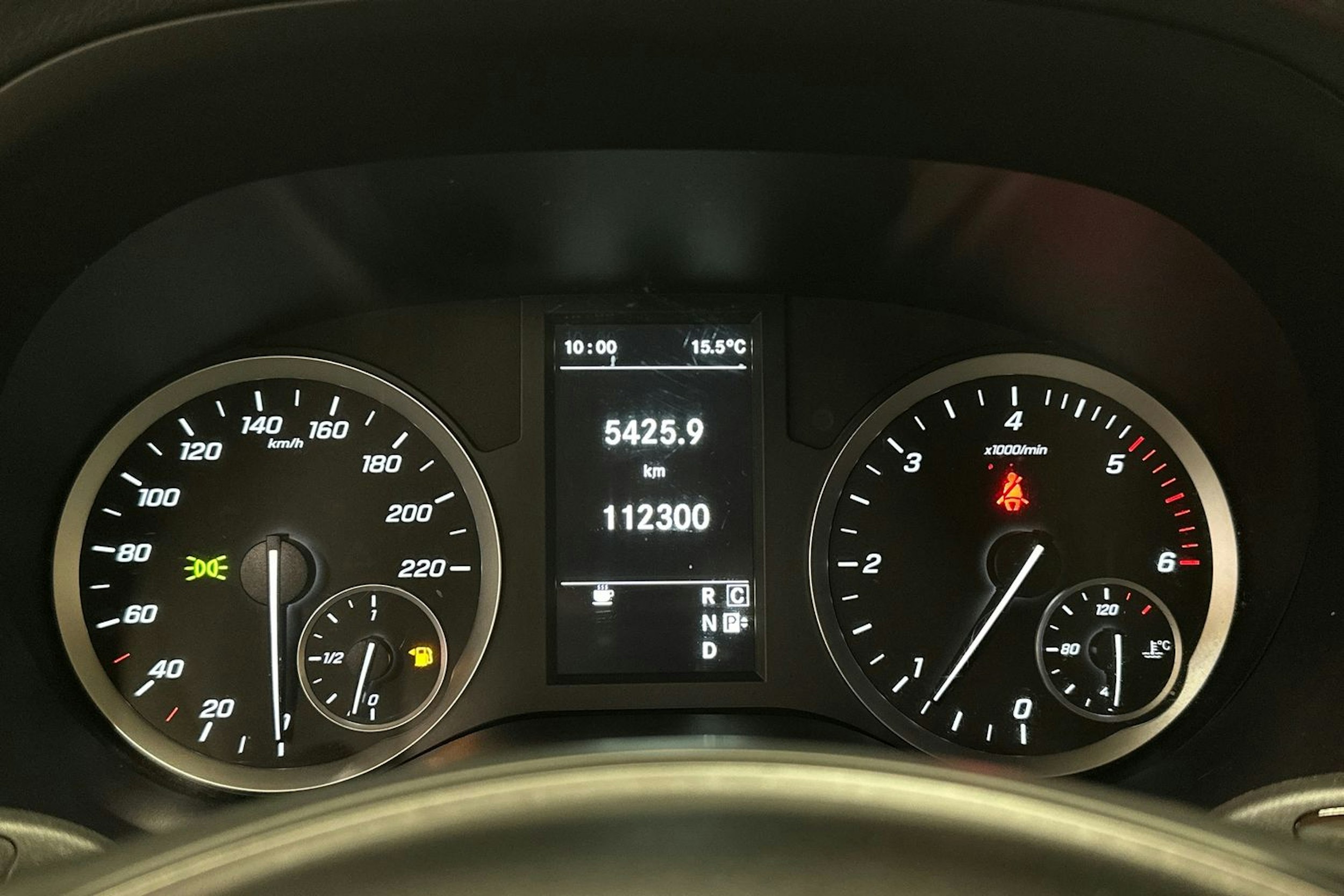 valkoinen Mercedes-Benz Vito 2020 kuva 13.